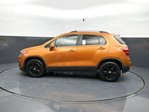 Orange Burst Metallic 2017 Chevrolet Trax LT