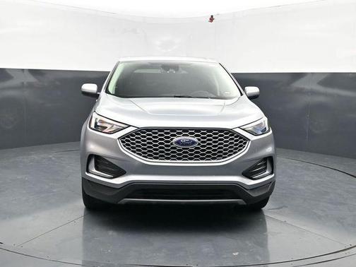 Silver Metallic 2024 Ford Edge SEL