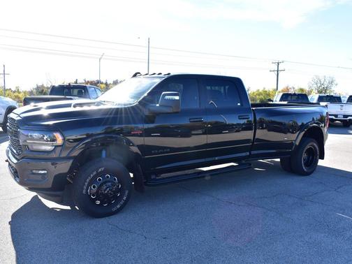 2024 RAM 3500 Limited Crew Cab 4x4 8' Box