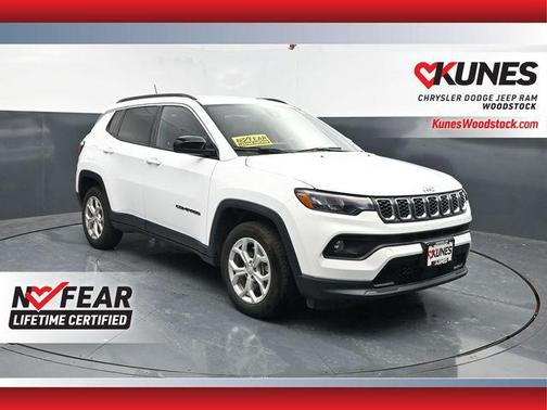 Bright White Clearcoat 2024 Jeep Compass Latitude