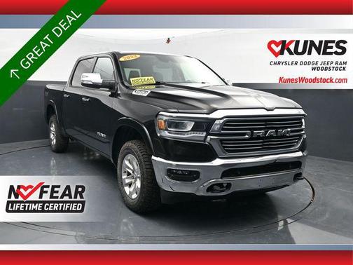 Diamond Black Crystal Pearlcoat 2022 RAM 1500 Laramie
