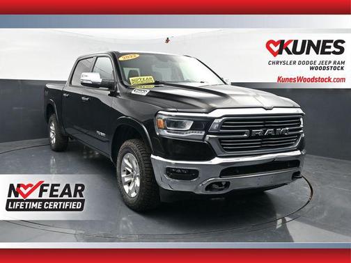 Diamond Black Crystal Pearlcoat 2022 RAM 1500 Laramie