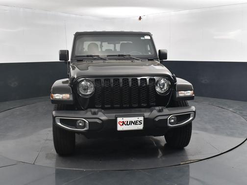 2023 Jeep Gladiator Sport S