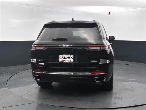 2022 Jeep Grand Cherokee Overland