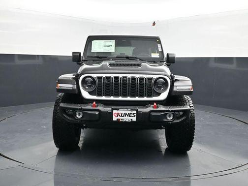 Black Clearcoat 2026 Jeep Wrangler Rubicon