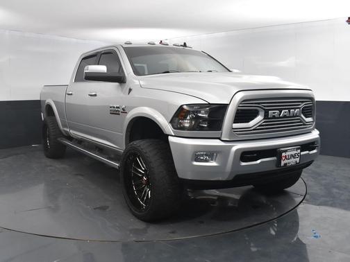 2018 RAM 2500 Big Horn Crew Cab 4x4 6'4' Box