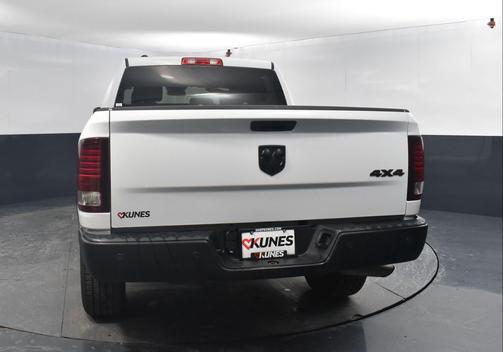 2024 RAM 1500 Classic Warlock Crew Cab 4x4 5'7' Box