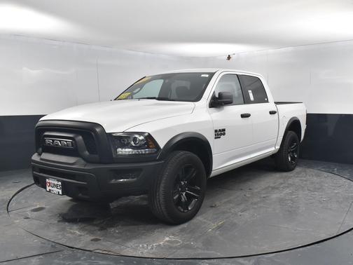2024 RAM 1500 Classic Warlock Crew Cab 4x4 5'7' Box