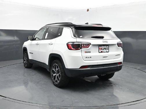 Bright White Clearcoat 2025 Jeep Compass Limited