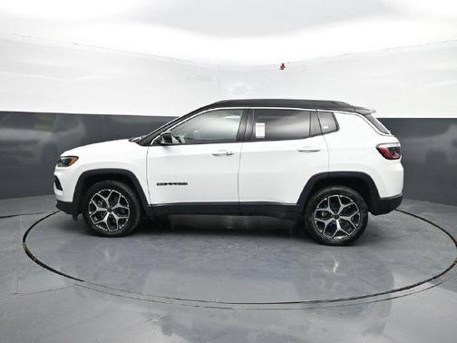 Bright White Clearcoat 2025 Jeep Compass Limited