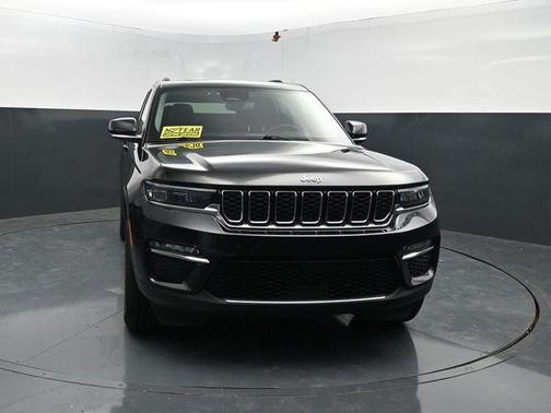 Diamond Black Crystal Pearlcoat 2024 Jeep Grand Cherokee 4xe Base