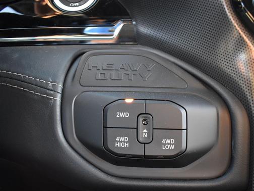 2026 RAM 3500 Limited Crew Cab 4x4 8' Box