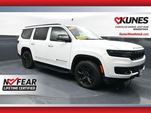 Bright White Clearcoat 2024 Jeep Wagoneer Series II Carbide