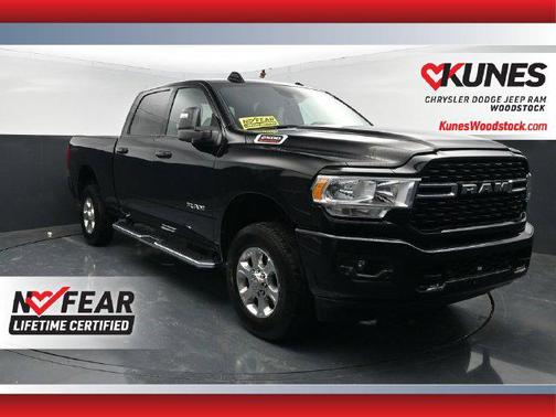 Diamond Black Crystal Pearlcoat 2024 RAM 2500 Big Horn Crew Cab 4x4 6'4' Box