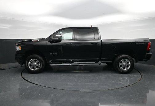 Diamond Black Crystal Pearlcoat 2024 RAM 2500 Big Horn Crew Cab 4x4 6'4' Box