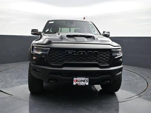 Diamond Black Crystal Pearlcoat 2026 RAM 1500 RHO Crew Cab 4x4 5'7' Box