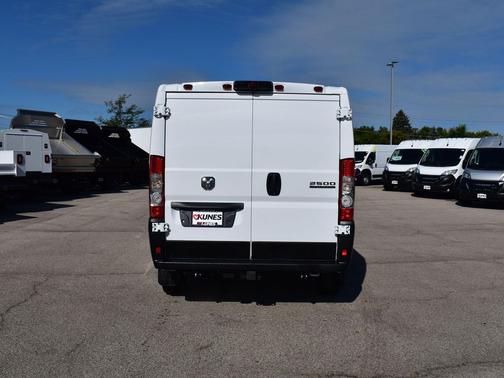 2025 RAM ProMaster 2500 Tradesman