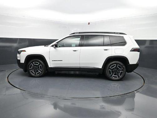 Bright White Clearcoat 2026 Jeep Cherokee Laredo 4x4