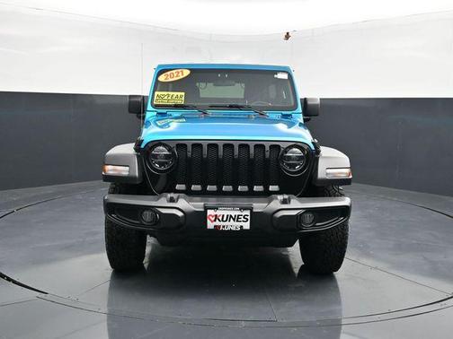 Sting-Gray Clearcoat 2021 Jeep Wrangler Willys