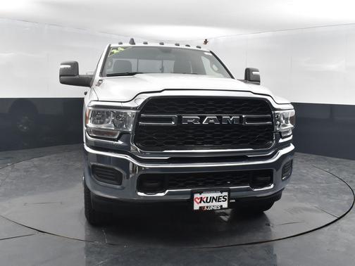 2024 RAM 2500 Tradesman Regular Cab 4x4 8' Box
