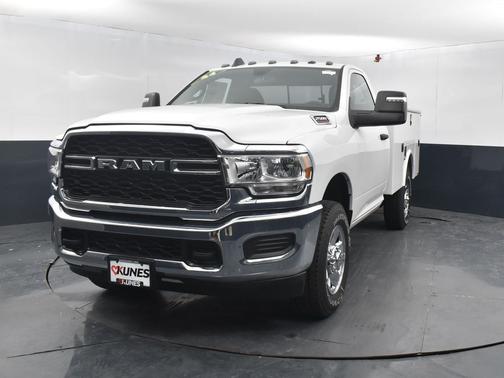 2024 RAM 2500 Tradesman Regular Cab 4x4 8' Box