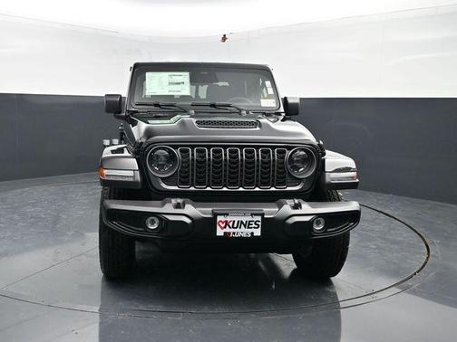 Black Clearcoat 2026 Jeep Gladiator Sport S