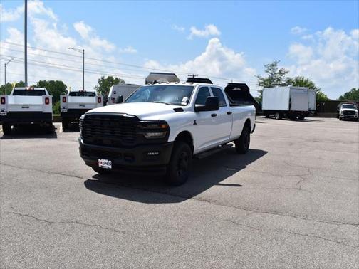 2025 RAM 2500 Tradesman Crew Cab 4x4 8' Box