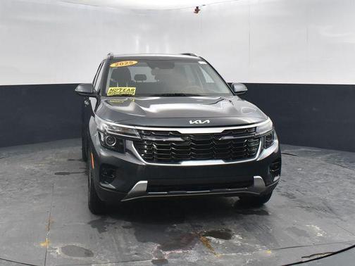 Gravity Gray 2025 Kia Seltos S