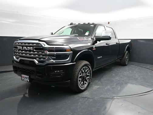 Diamond Black Crystal Pearlcoat 2026 RAM 2500 Longhorn