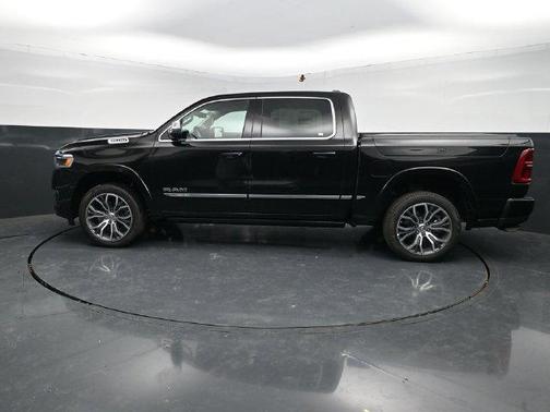 Diamond Black Crystal Pearlcoat 2027 RAM 1500 ST