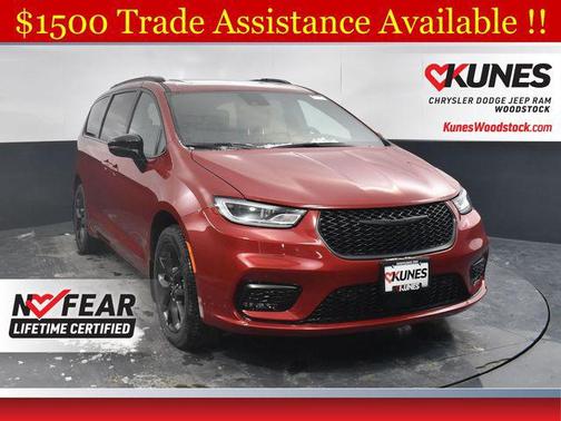 Red Hot Pearlcoat 2026 Chrysler Pacifica L