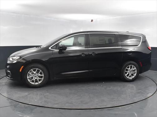 2025 Chrysler Pacifica L