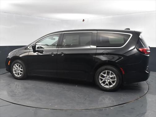 2025 Chrysler Pacifica L