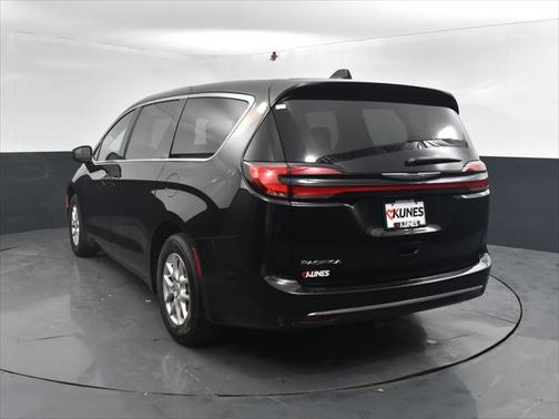 2025 Chrysler Pacifica L