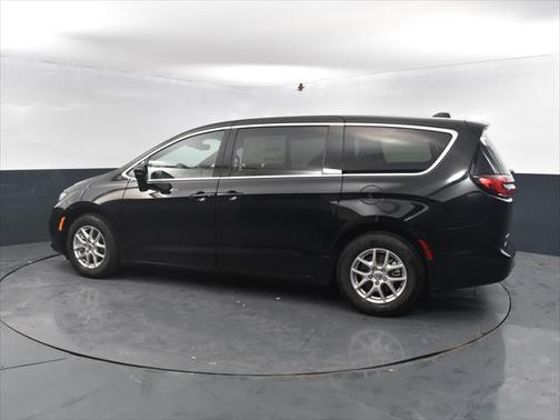 2025 Chrysler Pacifica L