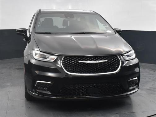 2025 Chrysler Pacifica L