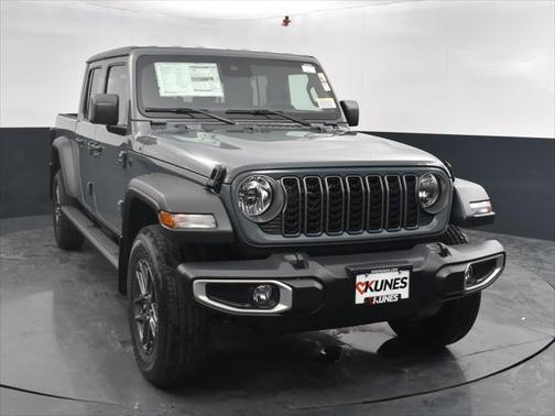 2025 Jeep Gladiator Sport S