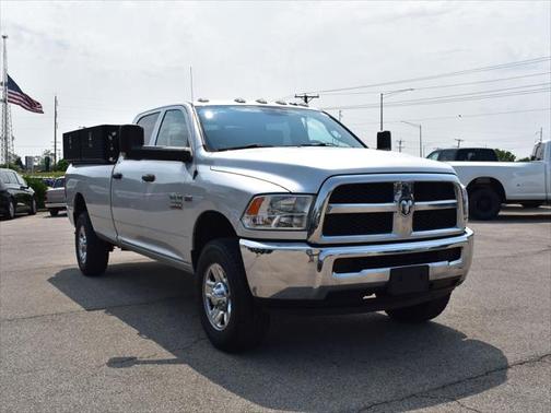 2018 RAM 2500 Tradesman Crew Cab 4x4 8' Box