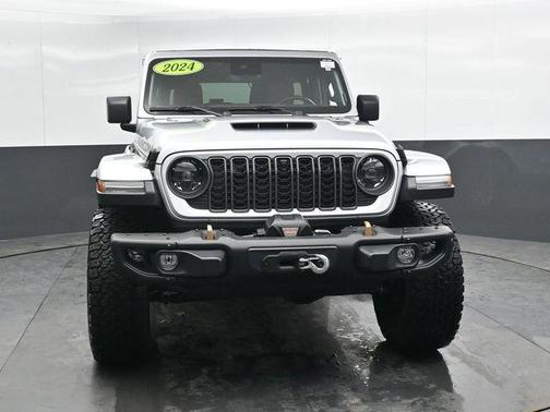 Silver Zynith Clearcoat 2024 Jeep Wrangler Rubicon 392