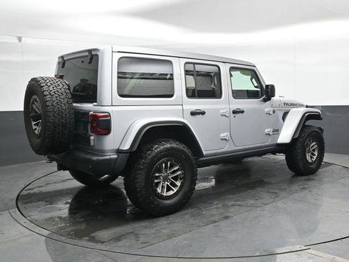 Silver Zynith Clearcoat 2024 Jeep Wrangler Rubicon 392