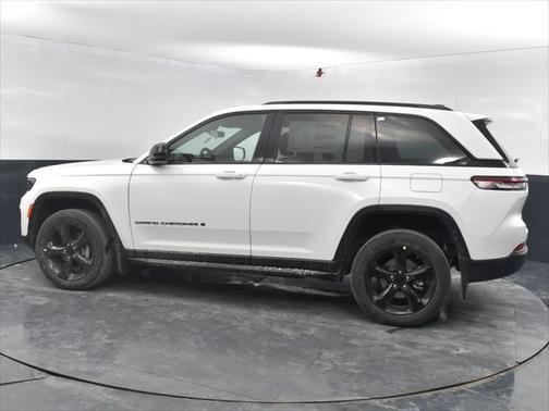 2025 Jeep Grand Cherokee Altitude