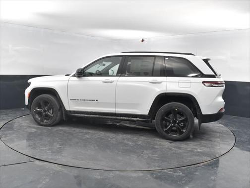 2025 Jeep Grand Cherokee Altitude