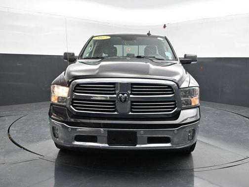 Brilliant Black Crystal Pearlcoat 2017 RAM 1500 Big Horn