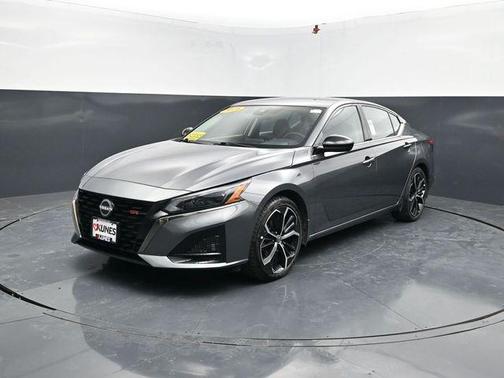 Gun Metallic 2025 Nissan Altima SR FWD