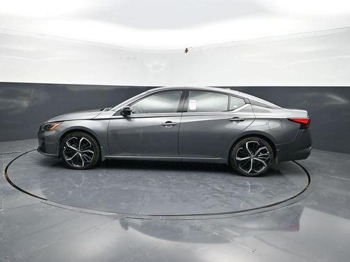 Gun Metallic 2025 Nissan Altima SR FWD