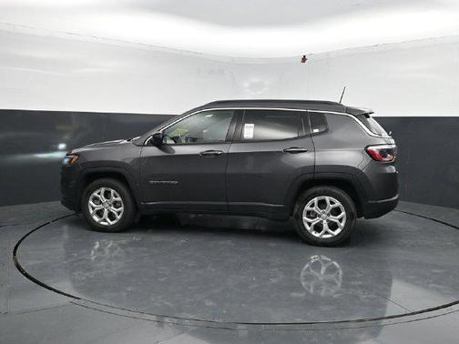 Baltic Gray Metallic Clearcoat 2024 Jeep Compass Latitude