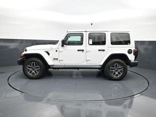 Bright White Clearcoat 2025 Jeep Wrangler 4-Door Sahara 4x4