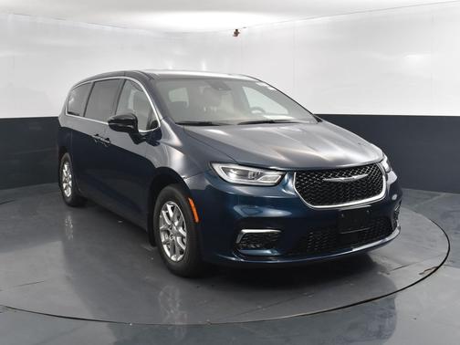 2025 Chrysler Pacifica L