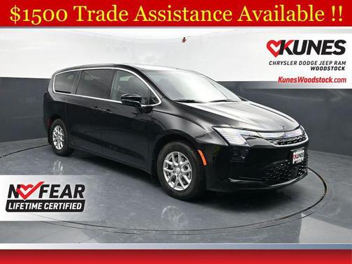 Diamond Black Crystal Pearlcoat 2027 Chrysler Pacifica L
