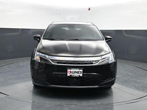Diamond Black Crystal Pearlcoat 2027 Chrysler Pacifica L